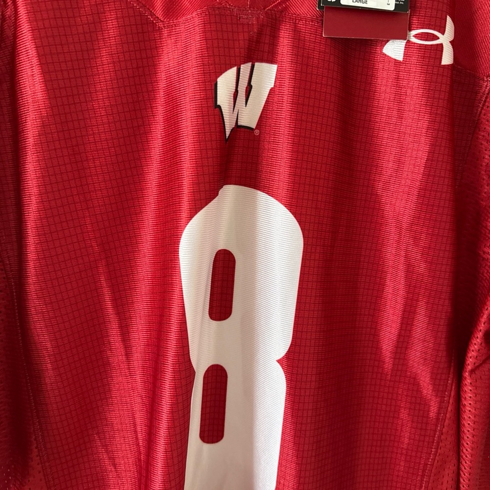 Under Armour Men's Red and White Jersey - Picture 2 of 6